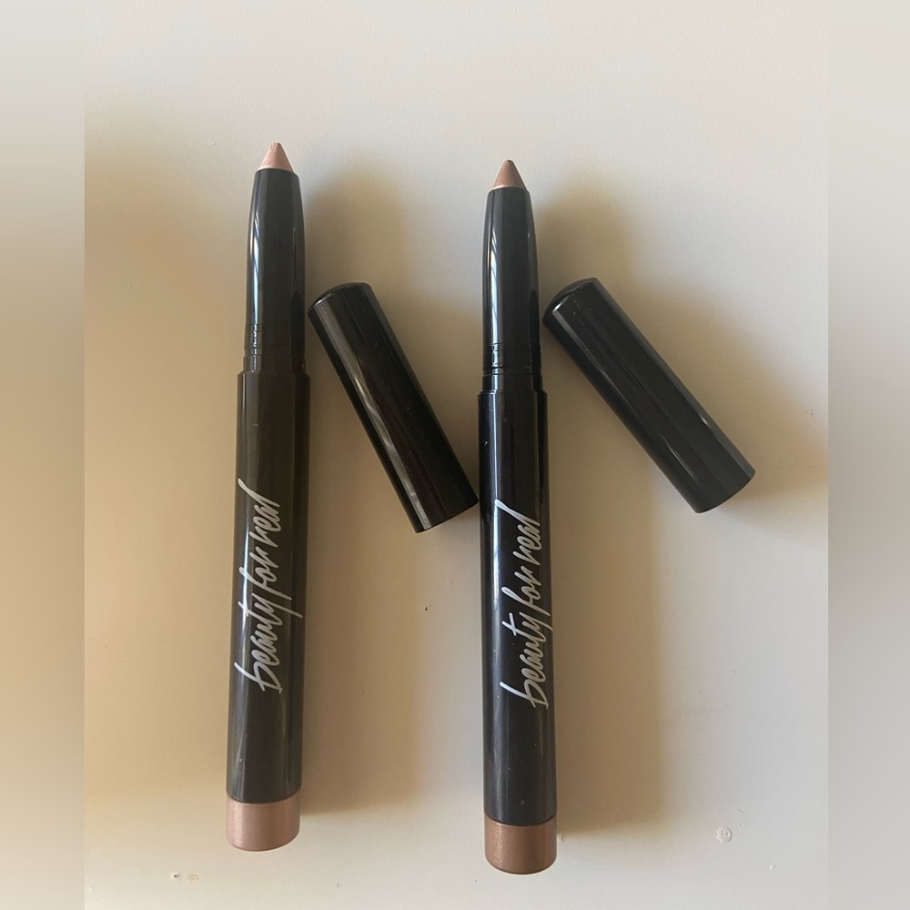 Beauty For Real eyeshadow pen set